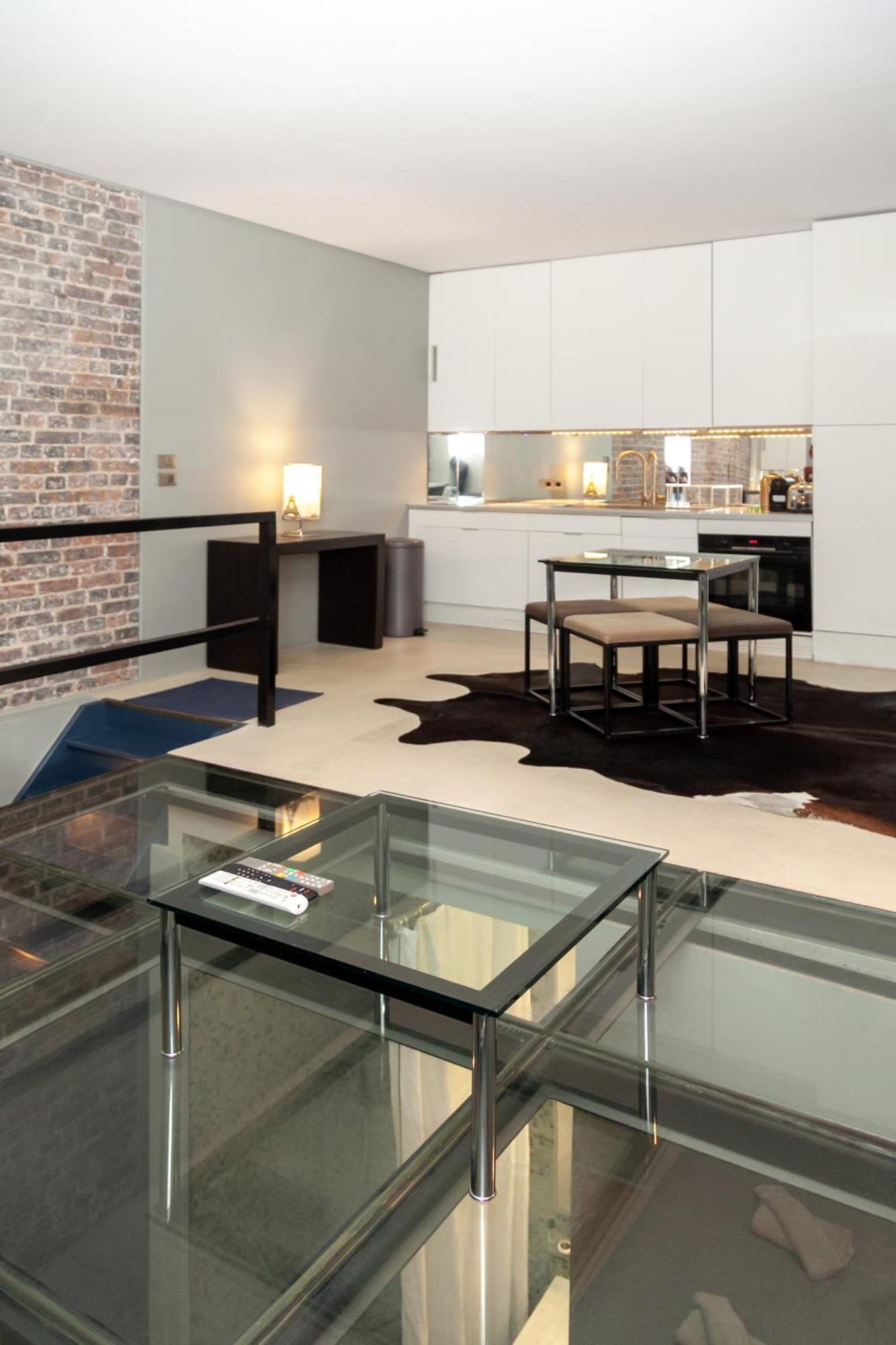 Loft Atypique Avec Terrasse, Calme Et Cosy Lägenhet Paris Exteriör bild