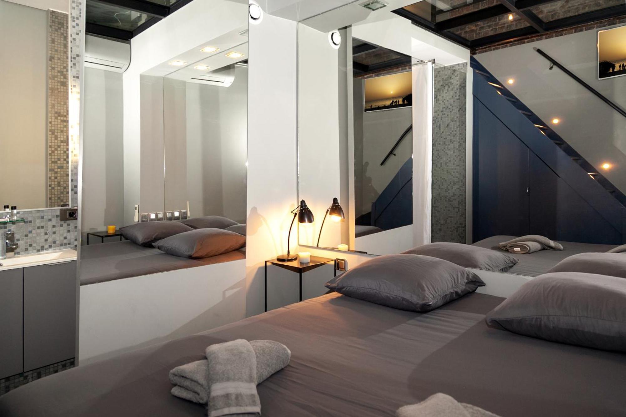 Loft Atypique Avec Terrasse, Calme Et Cosy Lägenhet Paris Exteriör bild