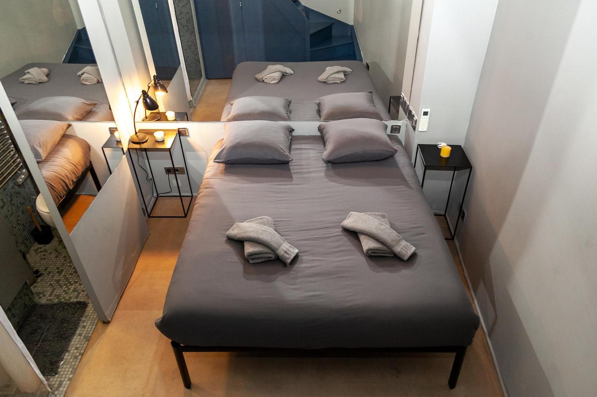 Loft Atypique Avec Terrasse, Calme Et Cosy Lägenhet Paris Exteriör bild