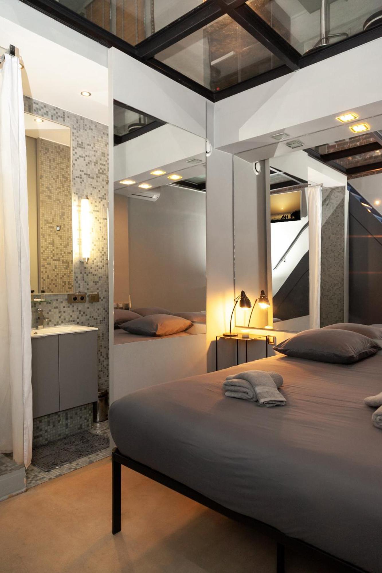 Loft Atypique Avec Terrasse, Calme Et Cosy Lägenhet Paris Exteriör bild