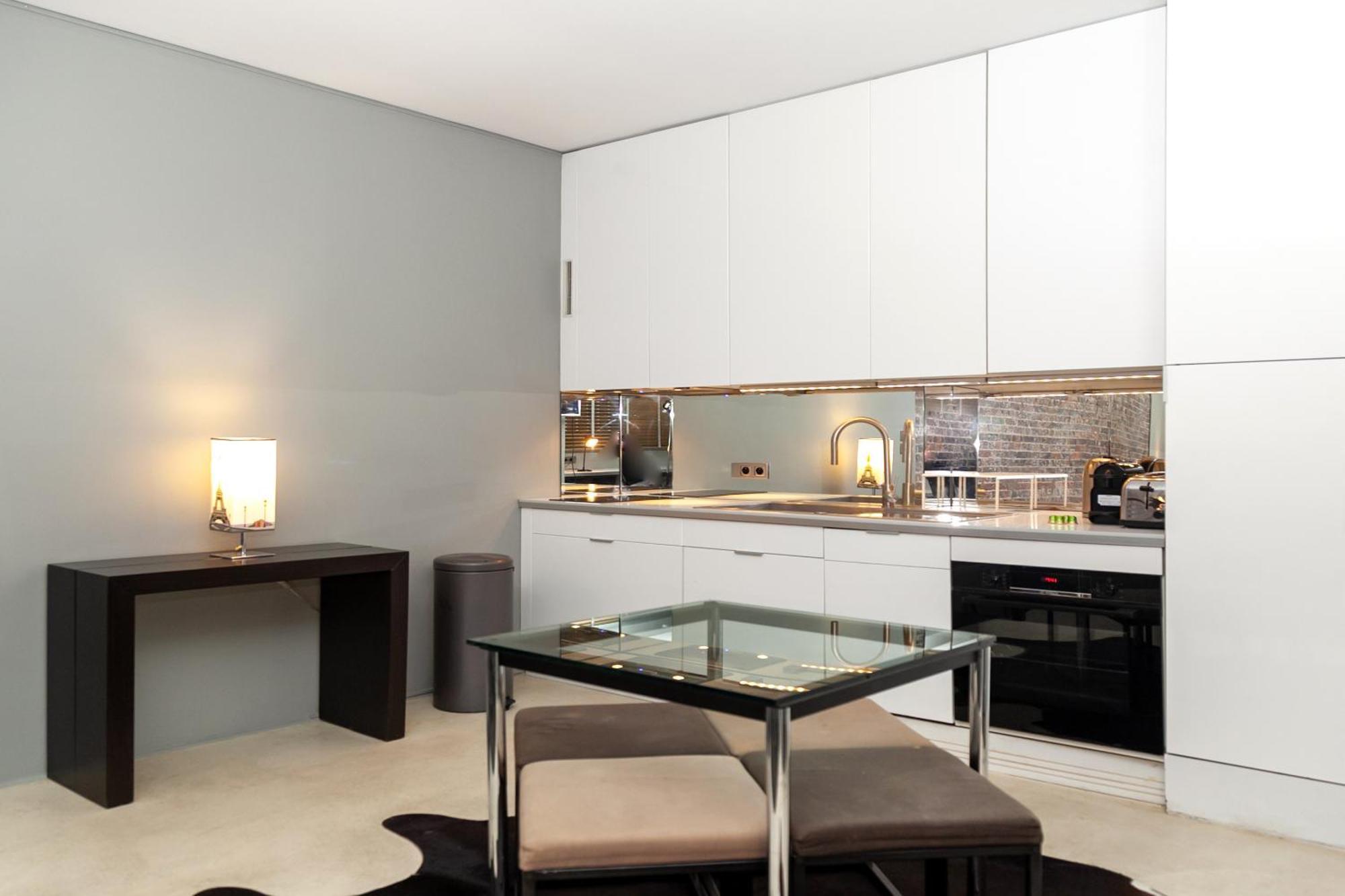 Loft Atypique Avec Terrasse, Calme Et Cosy Lägenhet Paris Exteriör bild