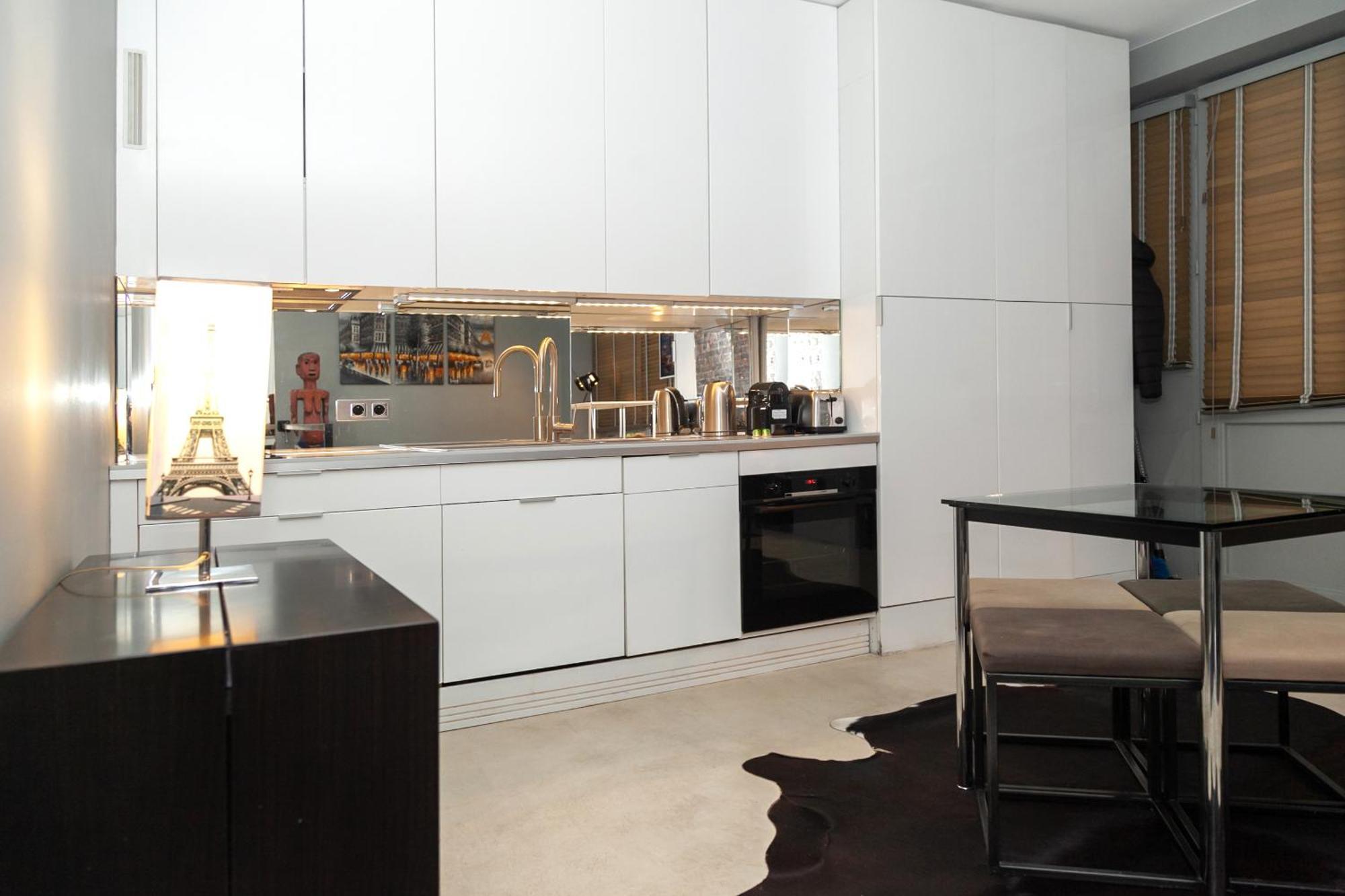 Loft Atypique Avec Terrasse, Calme Et Cosy Lägenhet Paris Exteriör bild