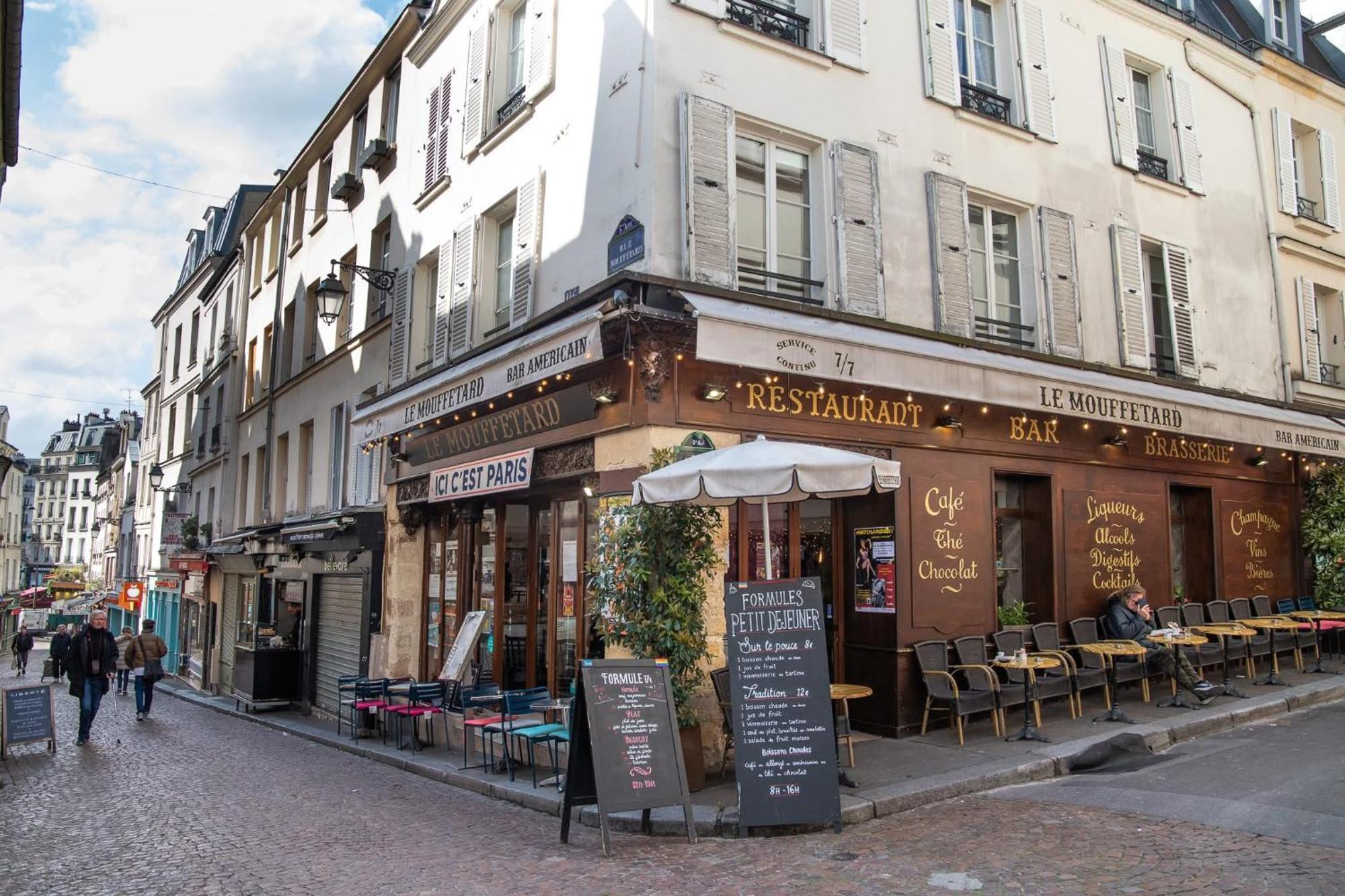 Loft Atypique Avec Terrasse, Calme Et Cosy Lägenhet Paris Exteriör bild